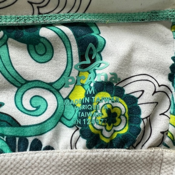 PrAna Quinn Dress in Lake Flower Power Pattern Built In Bra M - Picture 11 of 12